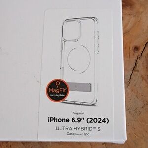 Spigen MagFit iPhone 6.9" (2024) Ultra Hybrid S Case Crystal Clear  New in Box